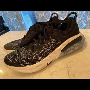 Nike Joyride Running shoes 🏃🏻‍♀️ Size 9.5